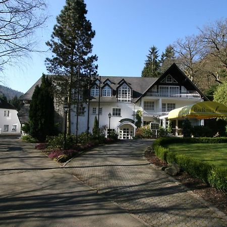 Park Hotel Am Schloss Ettringen  Exterior photo